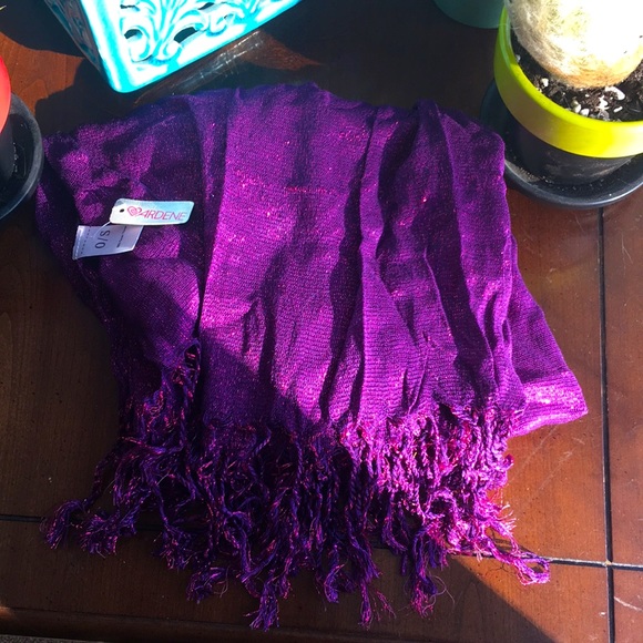 NWT purple and pink scarf! - Picture 1 of 2